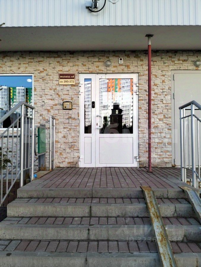 Продажа 2-комн квартиры на вторичном рынке Голубое пгт, бульвар Парковый, 2к4