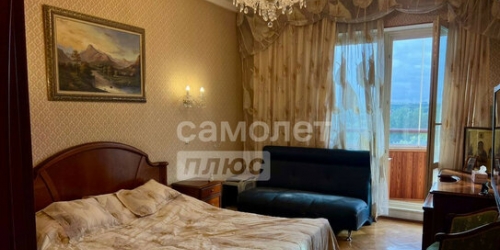 3-комн квартира улица Улофа Пальме,  д. 1