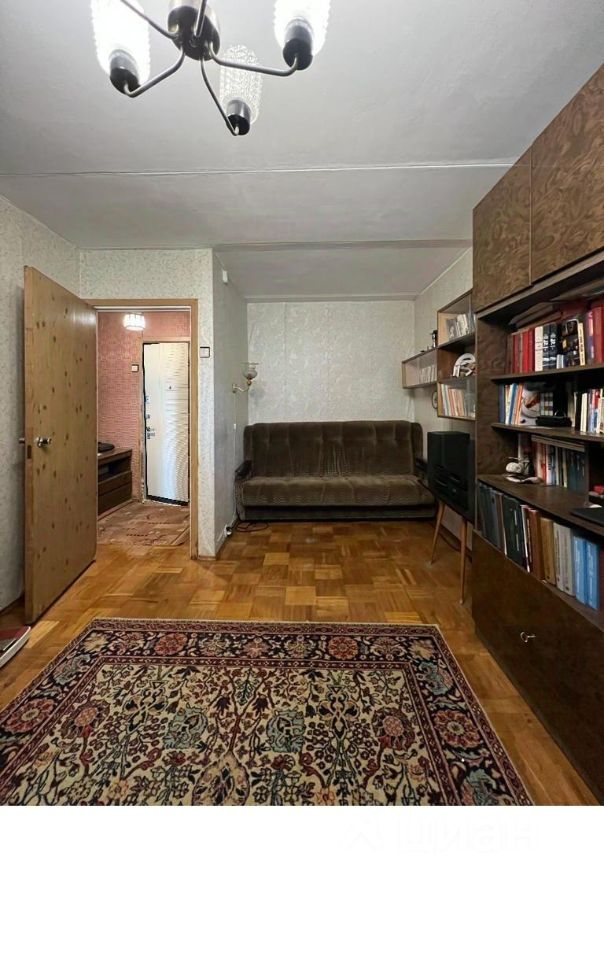 Продажа 2-комн квартиры на вторичном рынке Боровский проезд, 24