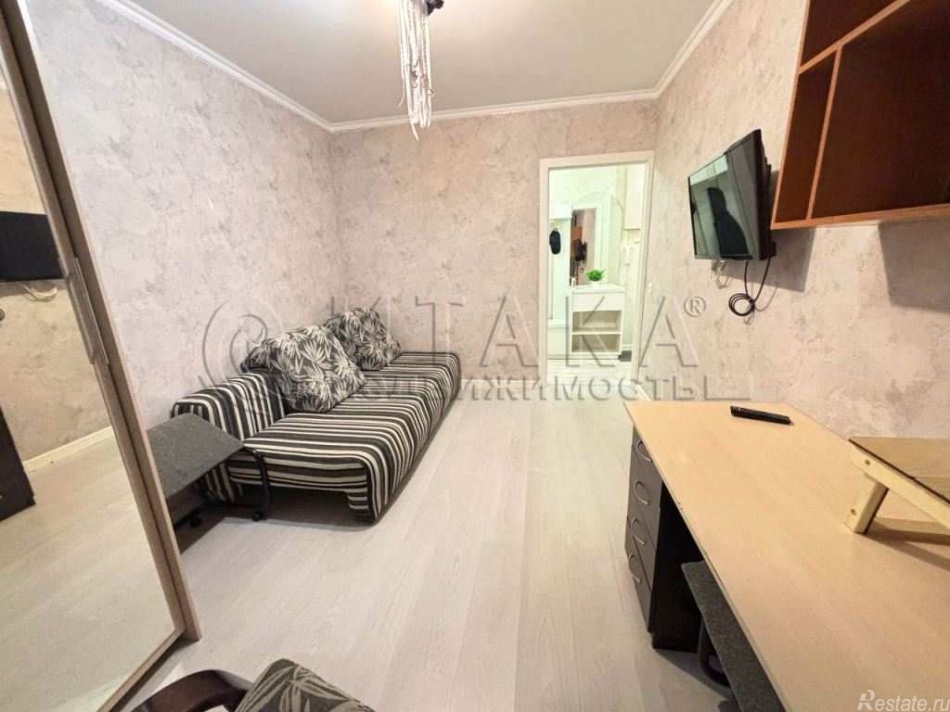 Аренда 2-комн квартиры на вторичном рынке Испытателей пр-кт.,  д. 1