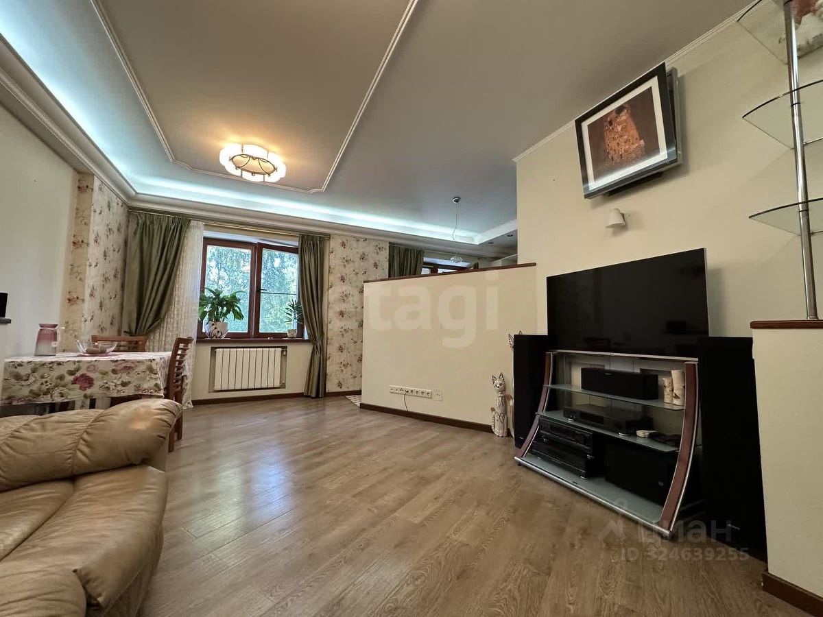 Продажа 3-комн квартиры на вторичном рынке 3-й Озерковский переулок, 1к1