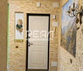 Продать Квартиры вторичка Гатчина, ул Рощинская  9а 