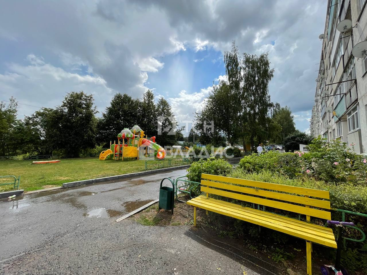 Продажа 3-комн квартиры на вторичном рынке деревня Тарасково, Комсомольская улица, 37 Продажа 3-комн квартиры на вторичном рынке деревня Тарасково, Комсомольская улица, 37