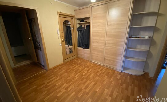 Продажа 3-комн квартиры на вторичном рынке Кузнецова пр-кт,  д. 10,  к. 2