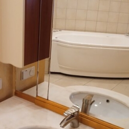 Аренда 4-комн квартиры на вторичном рынке улица Вересаева,  д. 13