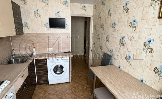 Продажа 2-комн квартиры на вторичном рынке Славы пр-кт,  д. 30,  к. 1