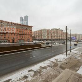 Продажа 2-комн квартиры на вторичном рынке Кутузовский пр-кт,  д. 19