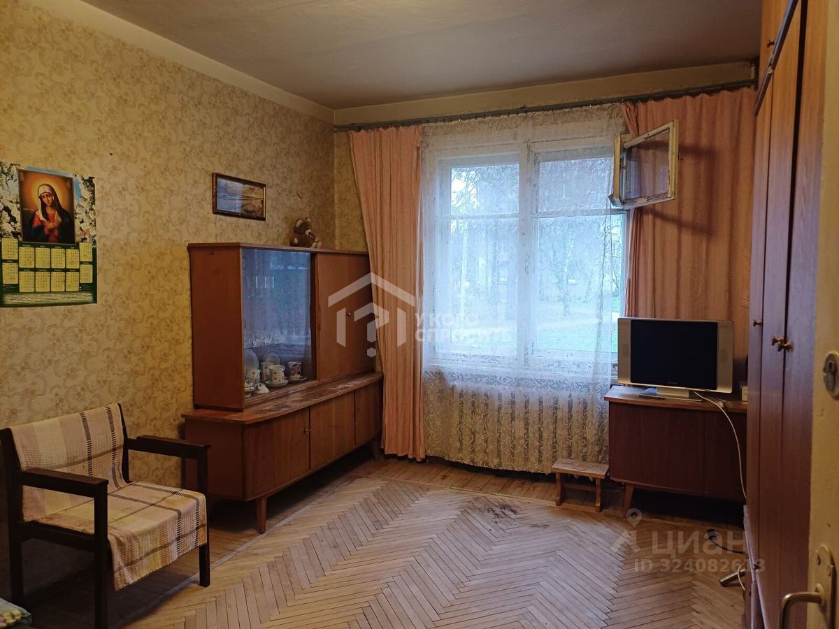 Продажа 2-комн квартиры на вторичном рынке Петергоф, бульвар Разведчика, 6к2