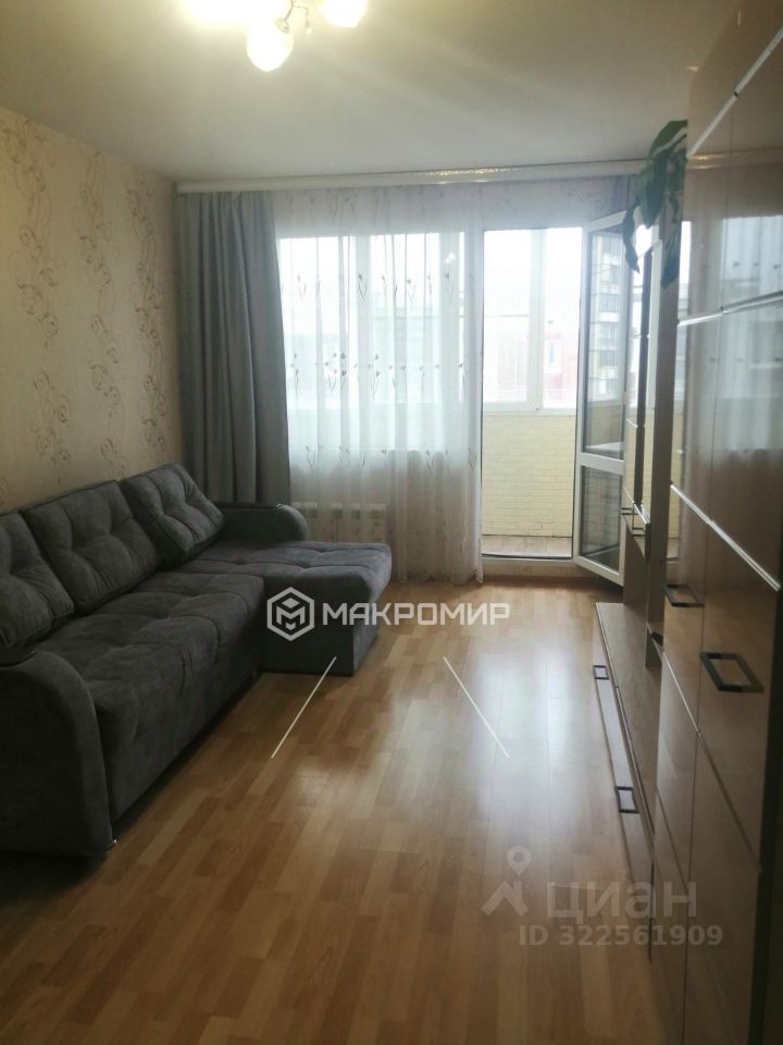 Продажа 3-комн квартиры на вторичном рынке Выборг, улица Декабриста Лунина, 1