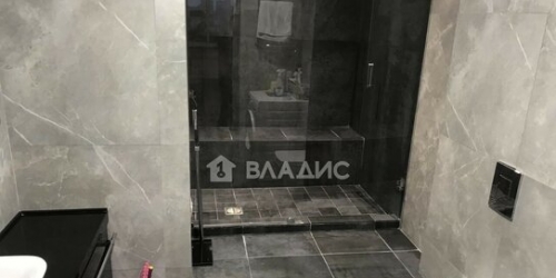 2-комн квартира Каменщики М. ул,  д. 4