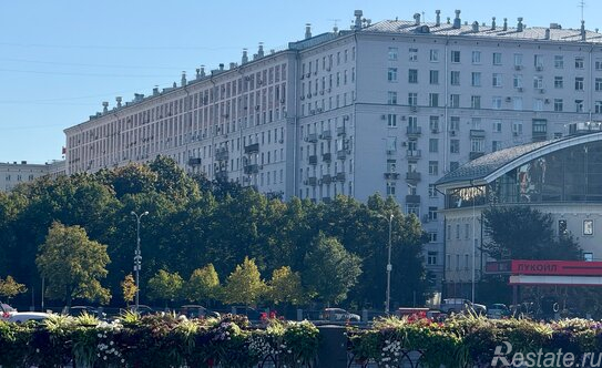 Продажа 2-комн квартиры на вторичном рынке Украинский бульвар