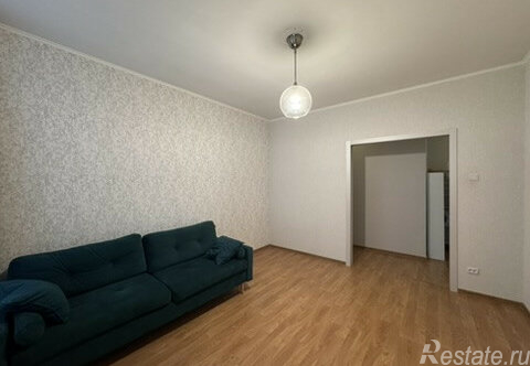 Продажа 3-комн квартиры на вторичном рынке Лахтинская улица,  д. 6