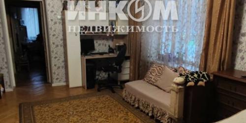 3-комн квартира Марии Ульяновой ул,  д. 19