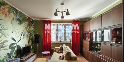 3-комн квартира Череповецкая улица,  д. 24