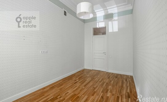 Аренда 4-комн квартиры на вторичном рынке Армянский переулок,  д. 7