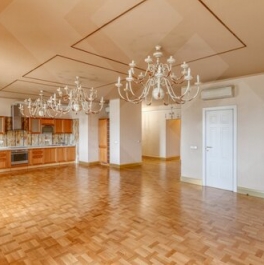 Аренда 4-комн квартиры на вторичном рынке Давыдковская улица,  д. 3