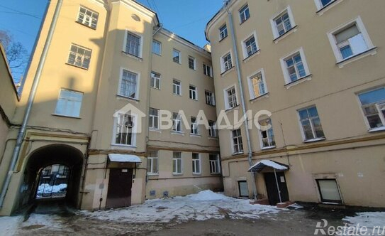 Продажа 2-комн квартиры на вторичном рынке 4-я линия,  д. 52 литА