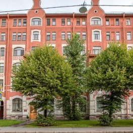 Продажа 6-комн квартиры на вторичном рынке ул Красного Курсанта,  д. 23