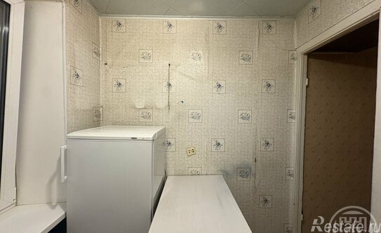 Продажа 4-комн квартиры на вторичном рынке Кировский район, улица Гагарина,  д. 9