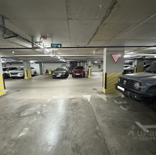 Гараж/парковка Орлово-Денисовский пр-кт,  д. 19,  к. 1 стр 1