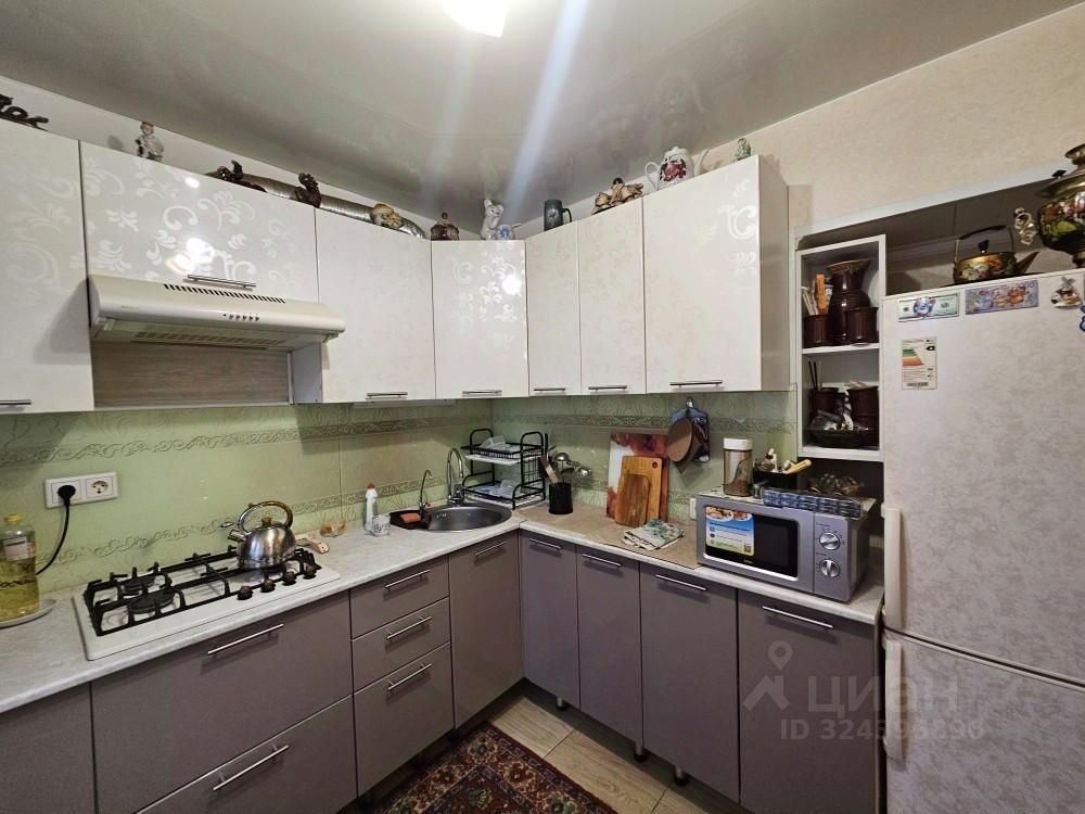 Продажа 2-комн квартиры на вторичном рынке Центральный мкр, улица Рабочая,  д. 3