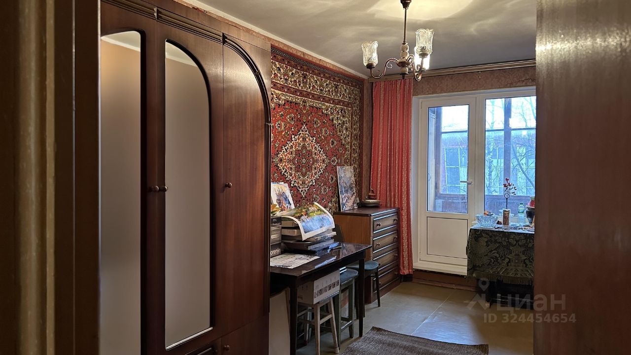 Продажа 3-комн квартиры на вторичном рынке Новосибирская улица, 11