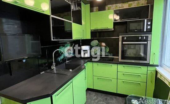 Аренда 3-комн квартиры на вторичном рынке ул Пражская,  д. 39