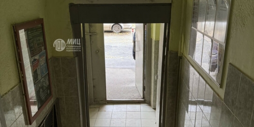 3-комн квартира ул Молостовых,  д. 15,  к. 3