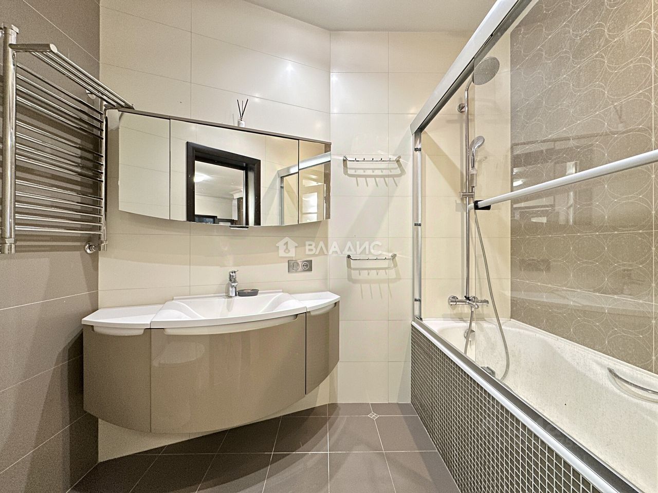 Продажа 3-комн квартиры на вторичном рынке Ленинский проспект, 131