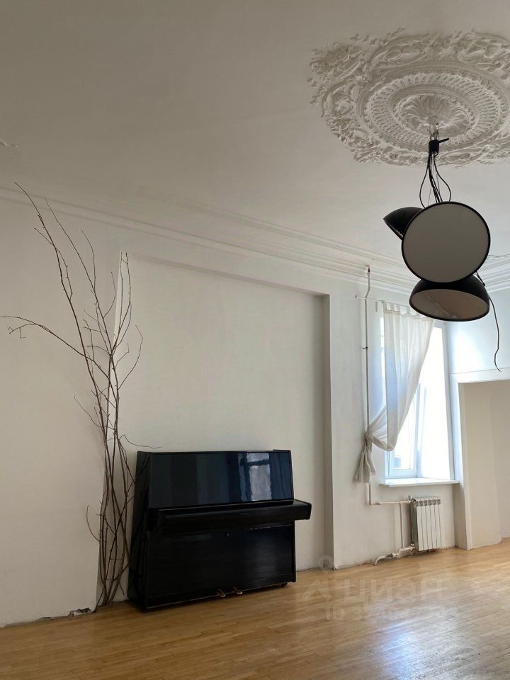 Аренда 3-комн квартиры на вторичном рынке Саперный переулок, 10