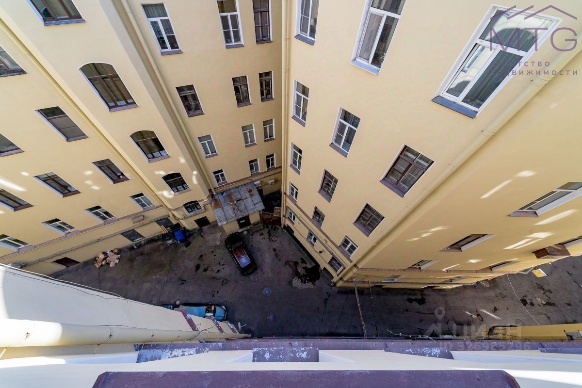 Продажа 6-комн квартиры на вторичном рынке Сенная пл,  д. 13