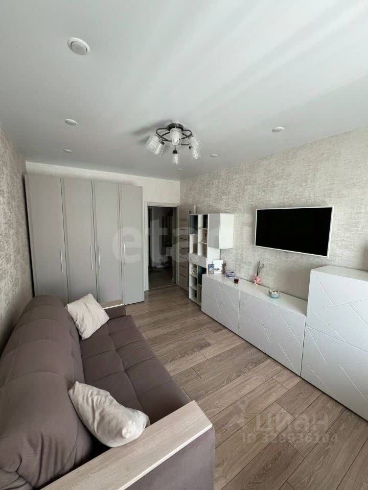 Продажа 1-комн квартиры на вторичном рынке Жуковский, улица Гагарина,  д. 62