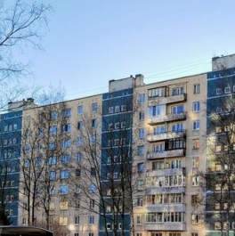 Продажа 2-комн квартиры на вторичном рынке Маршала Захарова ул,  д. 27,  к. 3