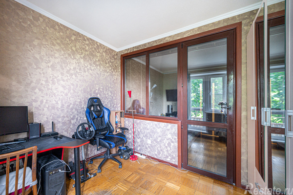 Продажа 3-комн квартиры на вторичном рынке Айвазовского ул,  д. 2