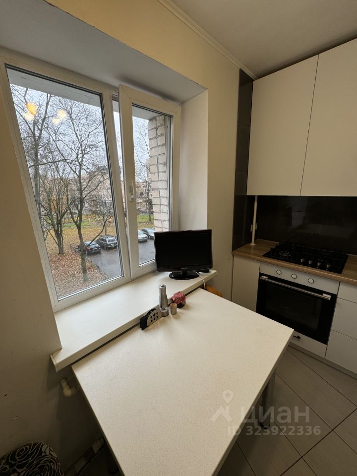 Продажа 2-комн квартиры на вторичном рынке Пушкин, улица Вячеслава Шишкова, 32/15