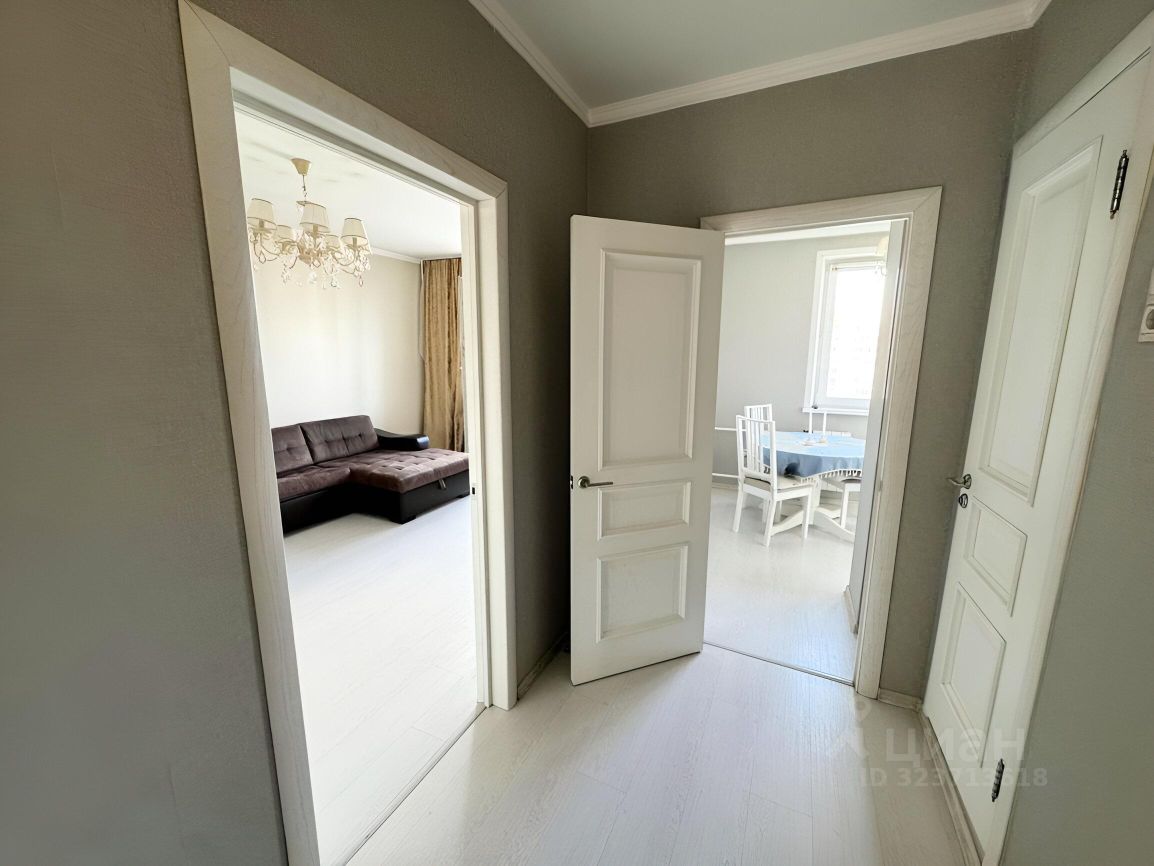 Аренда 1-комн квартиры на вторичном рынке Осенний бульвар, 8К1