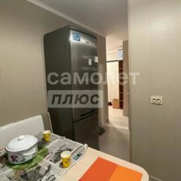 Продажа 3-комн квартиры на вторичном рынке улица Молостовых,  д. 11 к3
