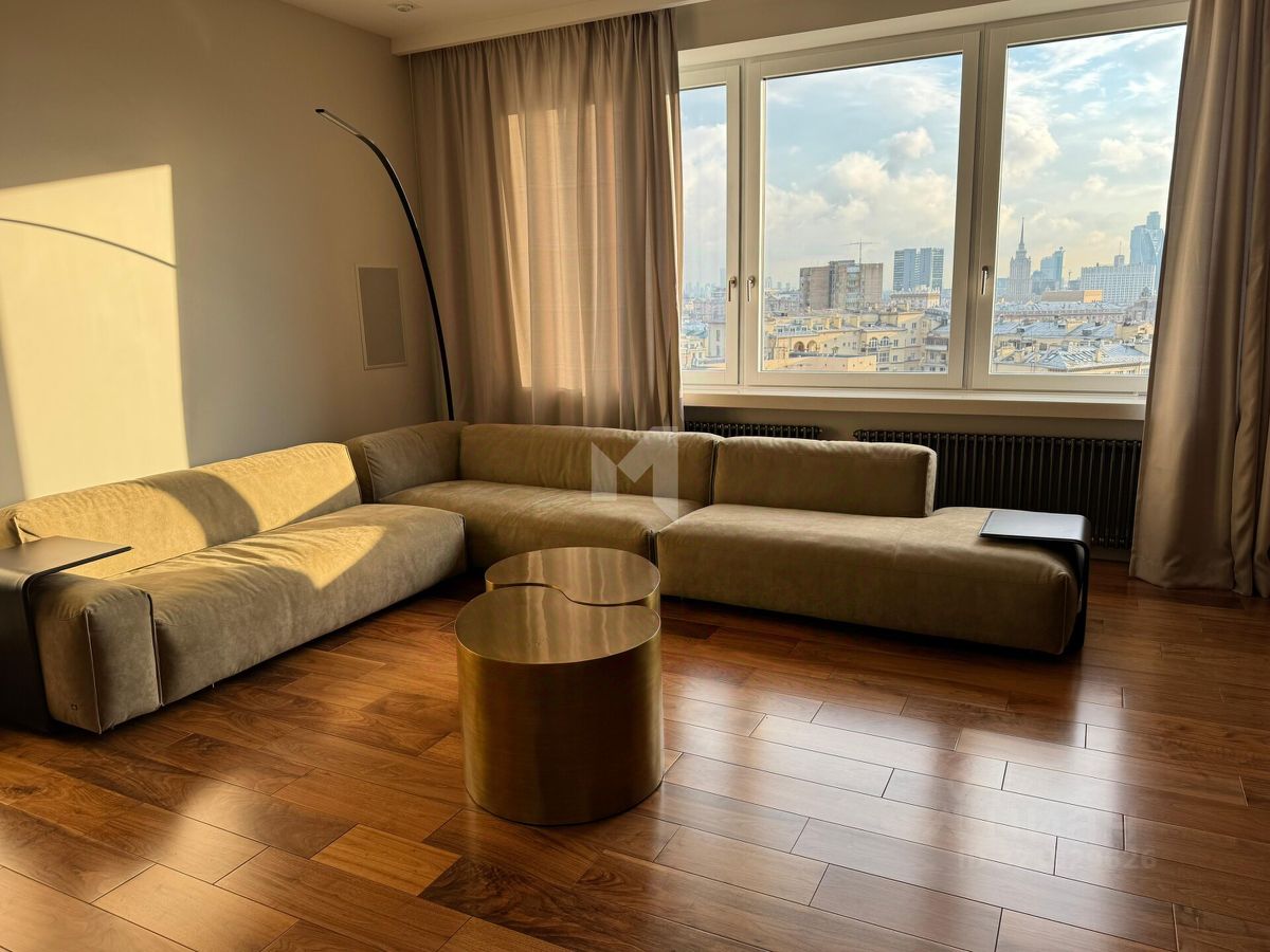 Продажа 2-комн квартиры на вторичном рынке улица Спиридоновка, 12