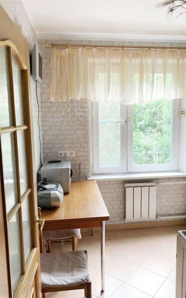 Аренда 2-комн квартиры на вторичном рынке Днепропетровская улица, 37К2