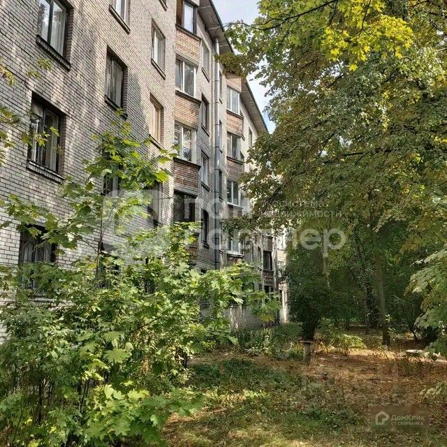 Продажа 3-комн квартиры на вторичном рынке проспект Славы, 26К1