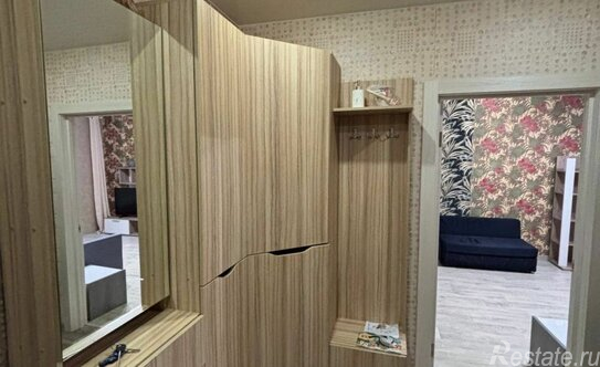 Продажа 1-комн квартиры на вторичном рынке Московский г, Бианки ул,  д. 8,  к. 1