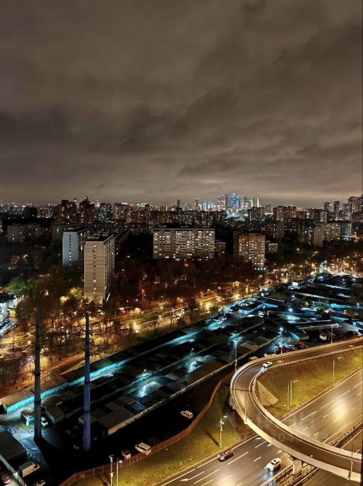 Аренда 3-комн квартиры на вторичном рынке Аминьевское шоссе, 4Дк1