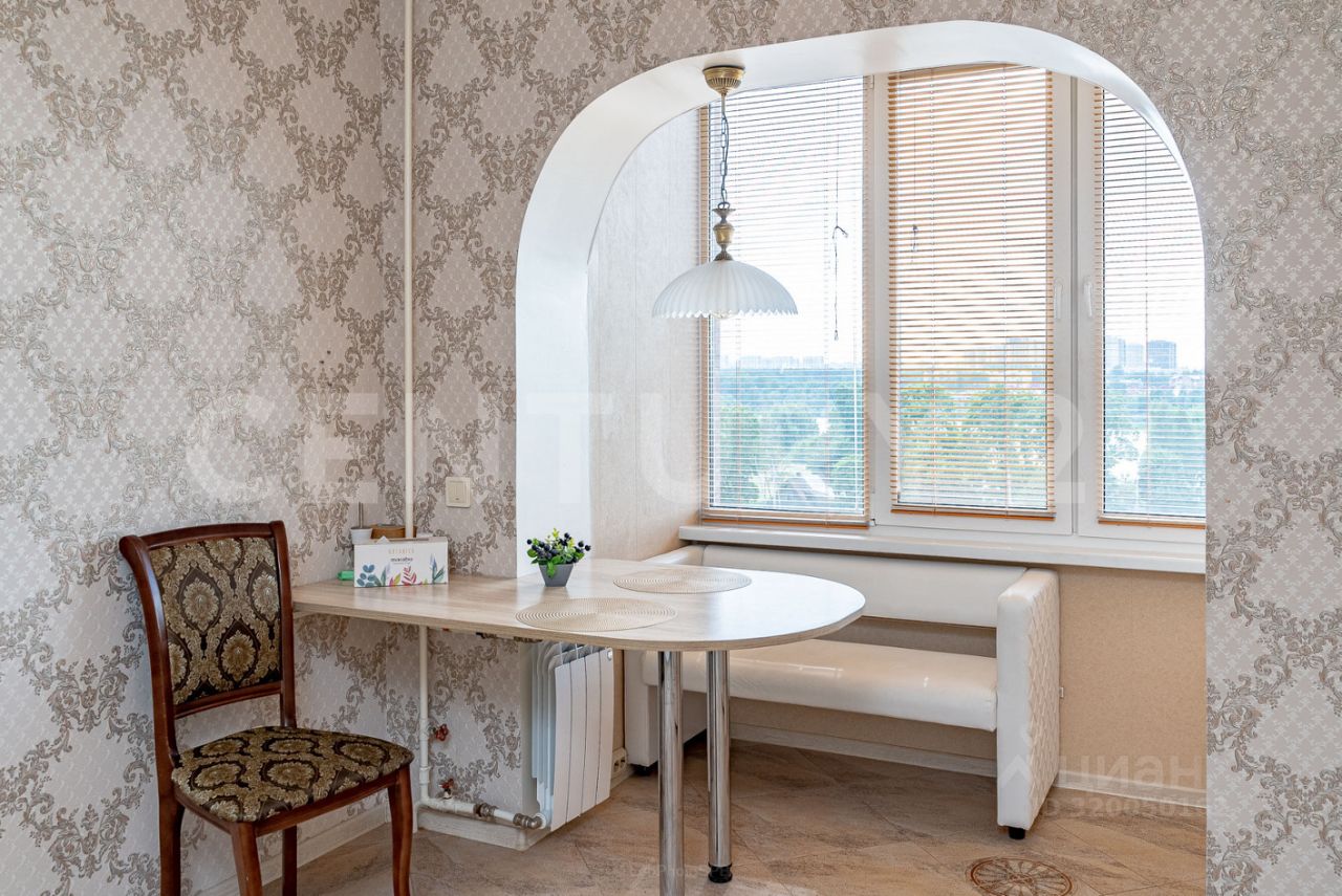 Продажа 4-комн квартиры на вторичном рынке Выборгское шоссе, 31