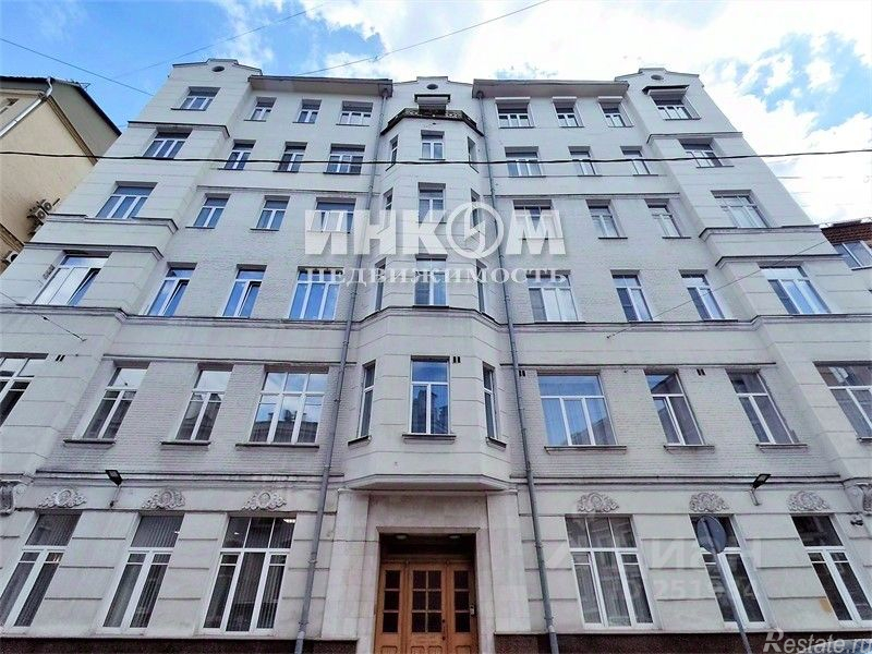 Продажа 4-комн квартиры на вторичном рынке Скатертный переулок,  д. 5А