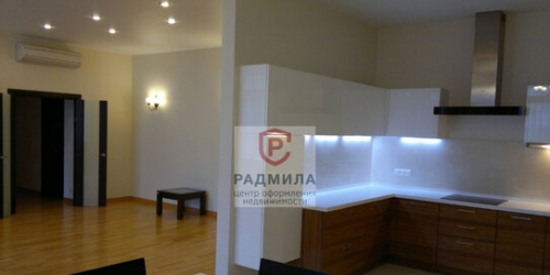 4-комн квартира улица Шумкина,  д. 11А