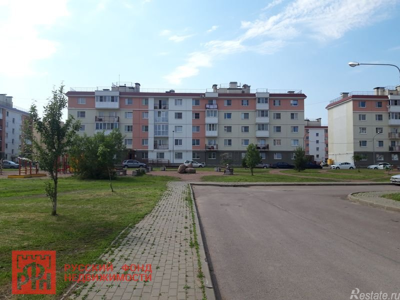 Продажа 3-комн квартиры на вторичном рынке Петергоф г., Ропшинское шос.,  д. 3,  к. 2