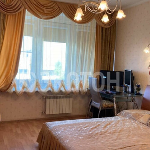 4-комн квартира улица Танкиста Хрустицкого,  д. 9