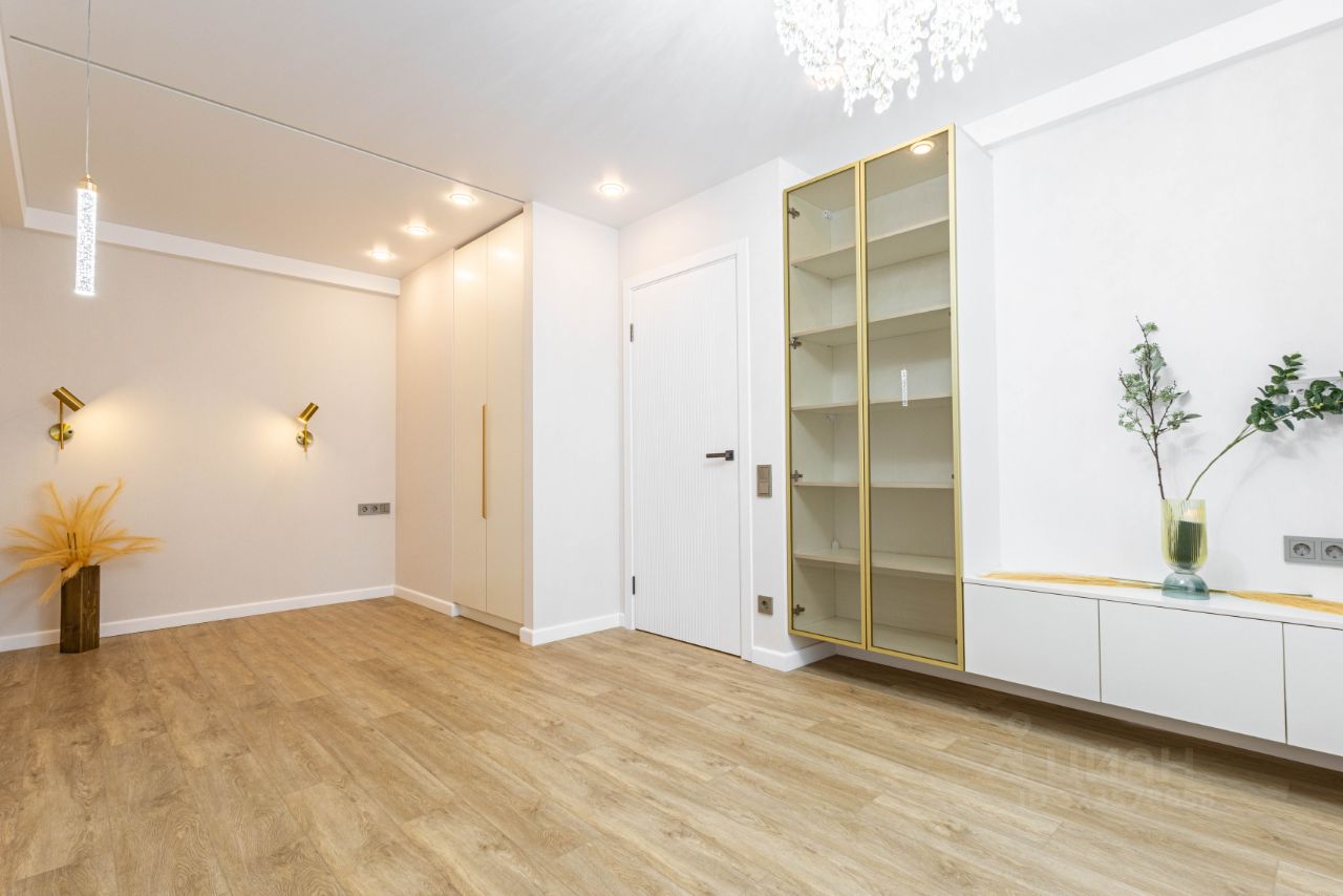 Продажа 1-комн квартиры на вторичном рынке проспект Юрия Гагарина, 12К1