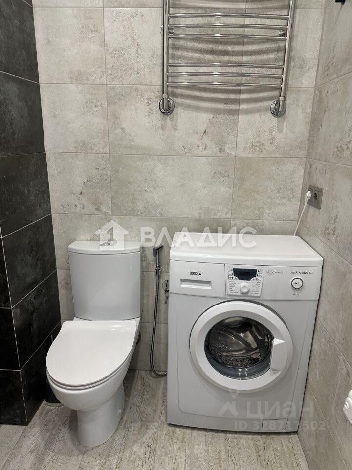 Продажа 1-комн квартиры на вторичном рынке Центральный мкр, улица Кирова, 17к1