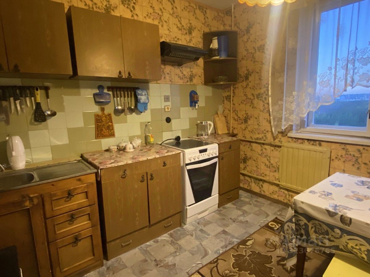 Аренда 3-комн квартиры на вторичном рынке Туристская улица, 35К2